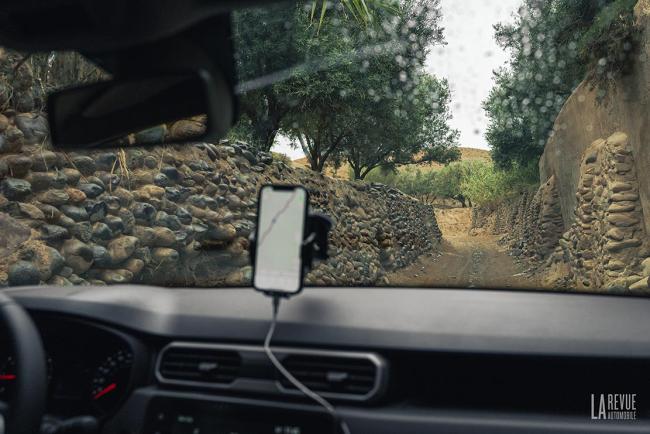 Interieur_dacia-duster-dci115-4x4-il-etait-une-fois-dans-l-oued_2